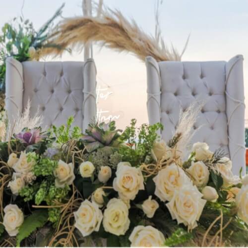 mesa para novios arreglo de flores